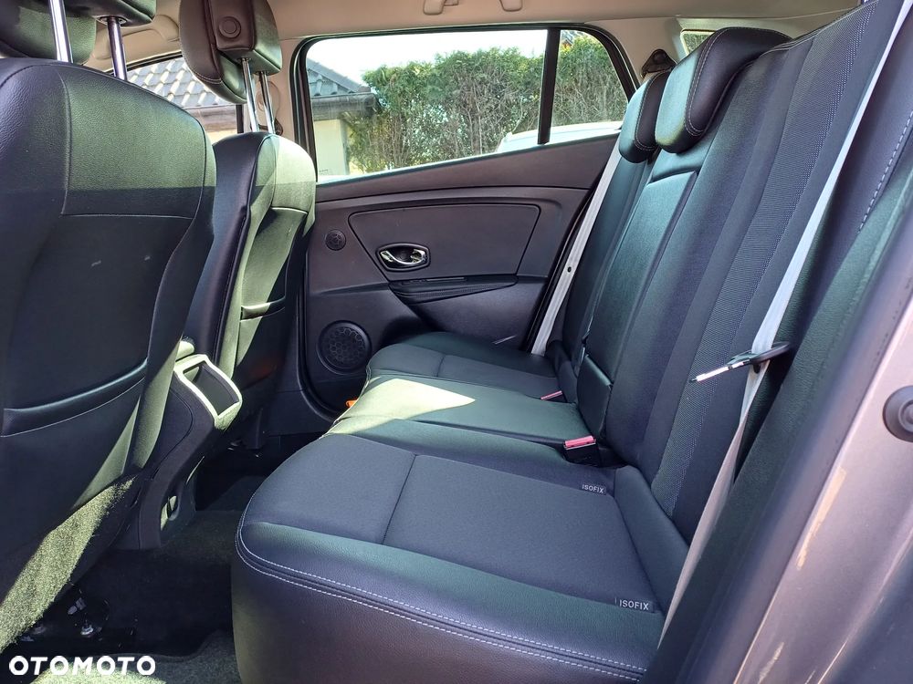 Renault Megane ENERGY TCe 115 Start & Stop Bose Edition - 19