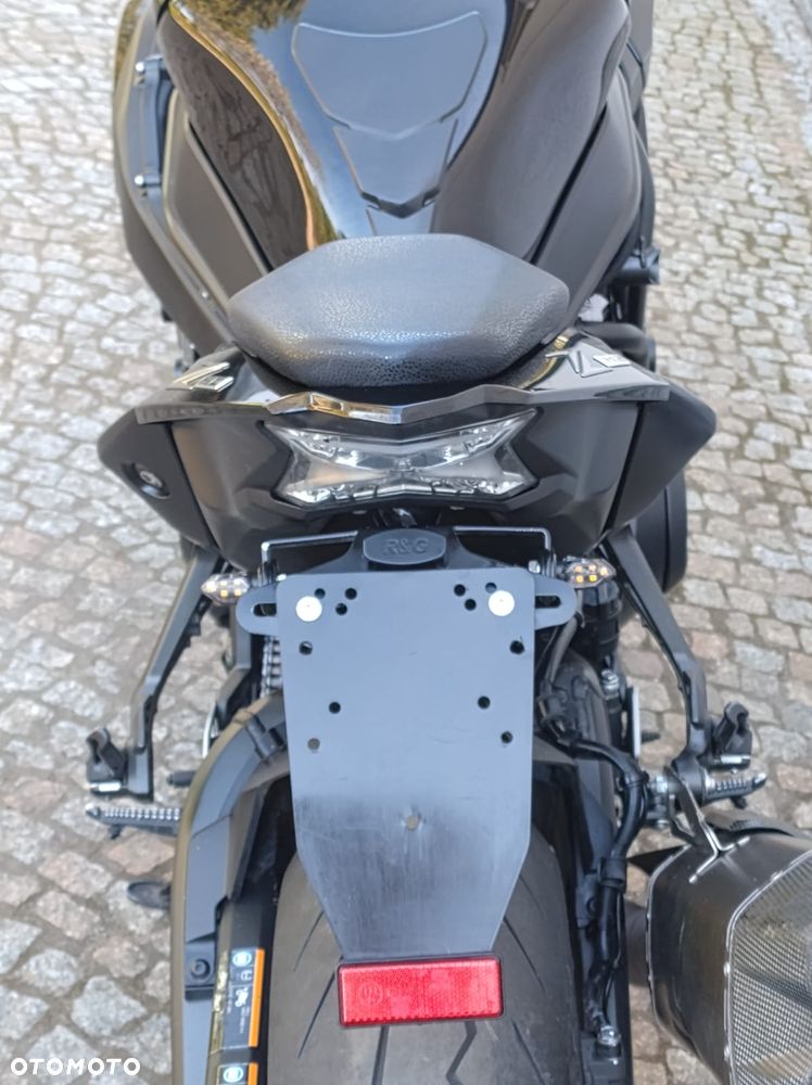 Kawasaki H2 - 29