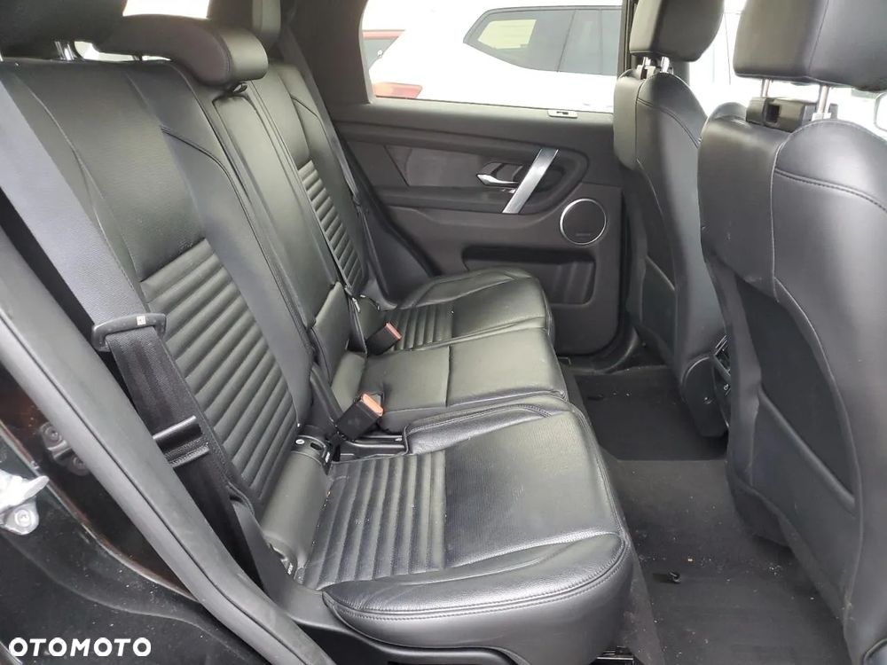 Land Rover Discovery Sport - 8