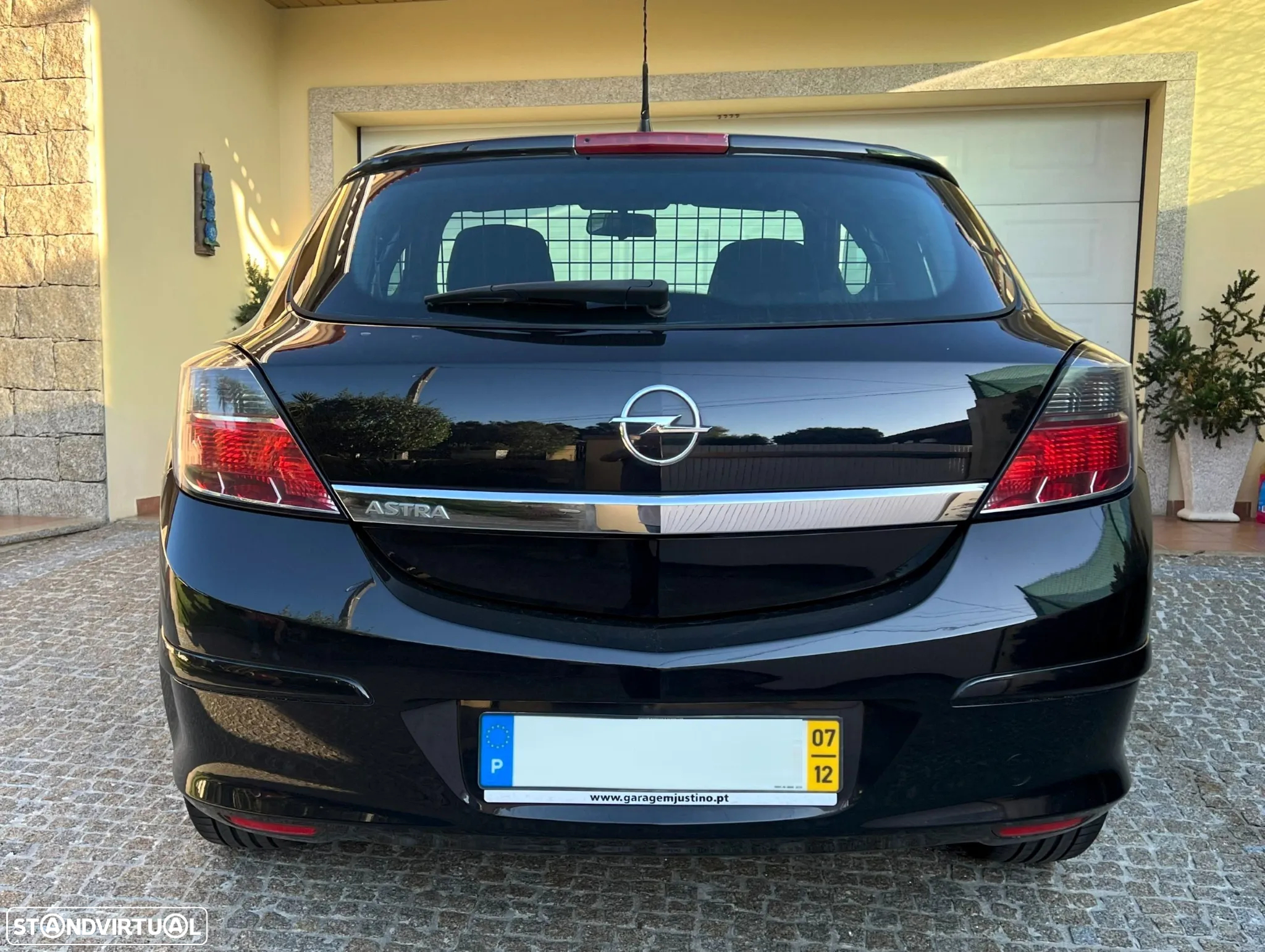 Opel Astra GTC 1.3 CDTi - 4