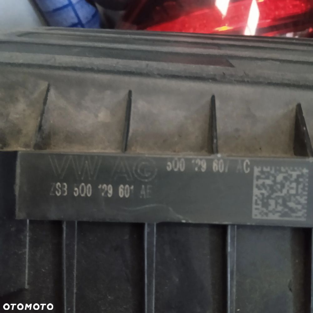 Obudowa filtra powietrza 5Q0129601AE - 5