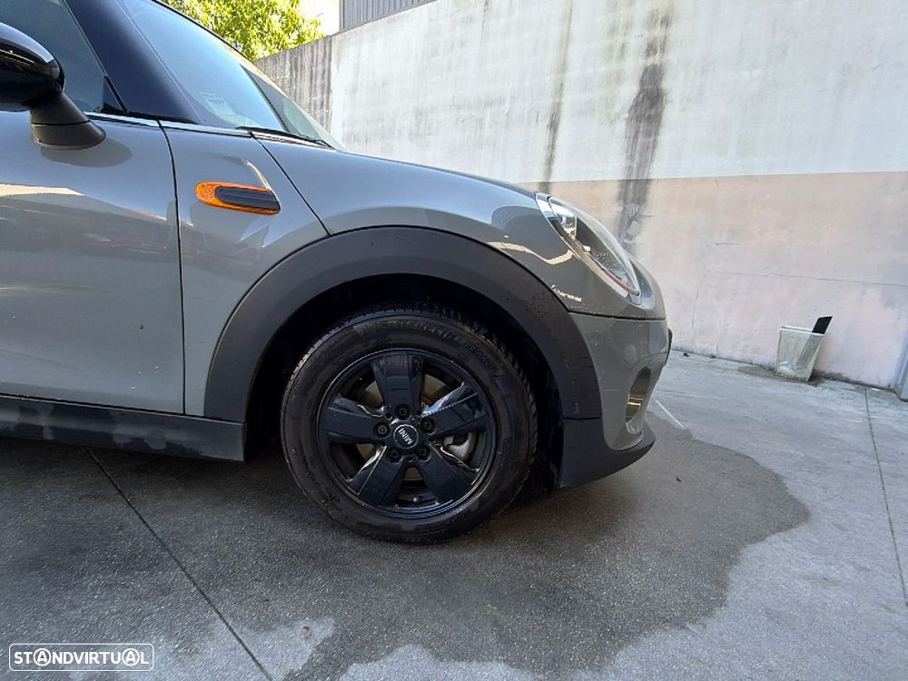 MINI 3 Portas One D - 17