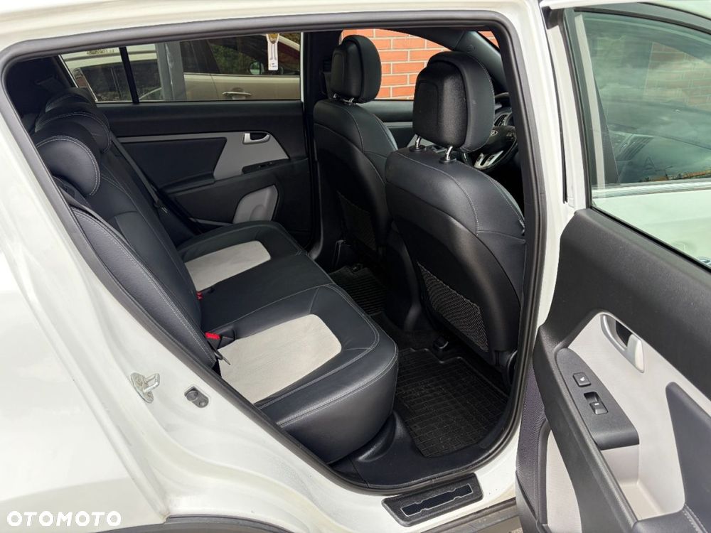Kia Sportage 2.0 CRDI 184 4WD Automatik Spirit - 16