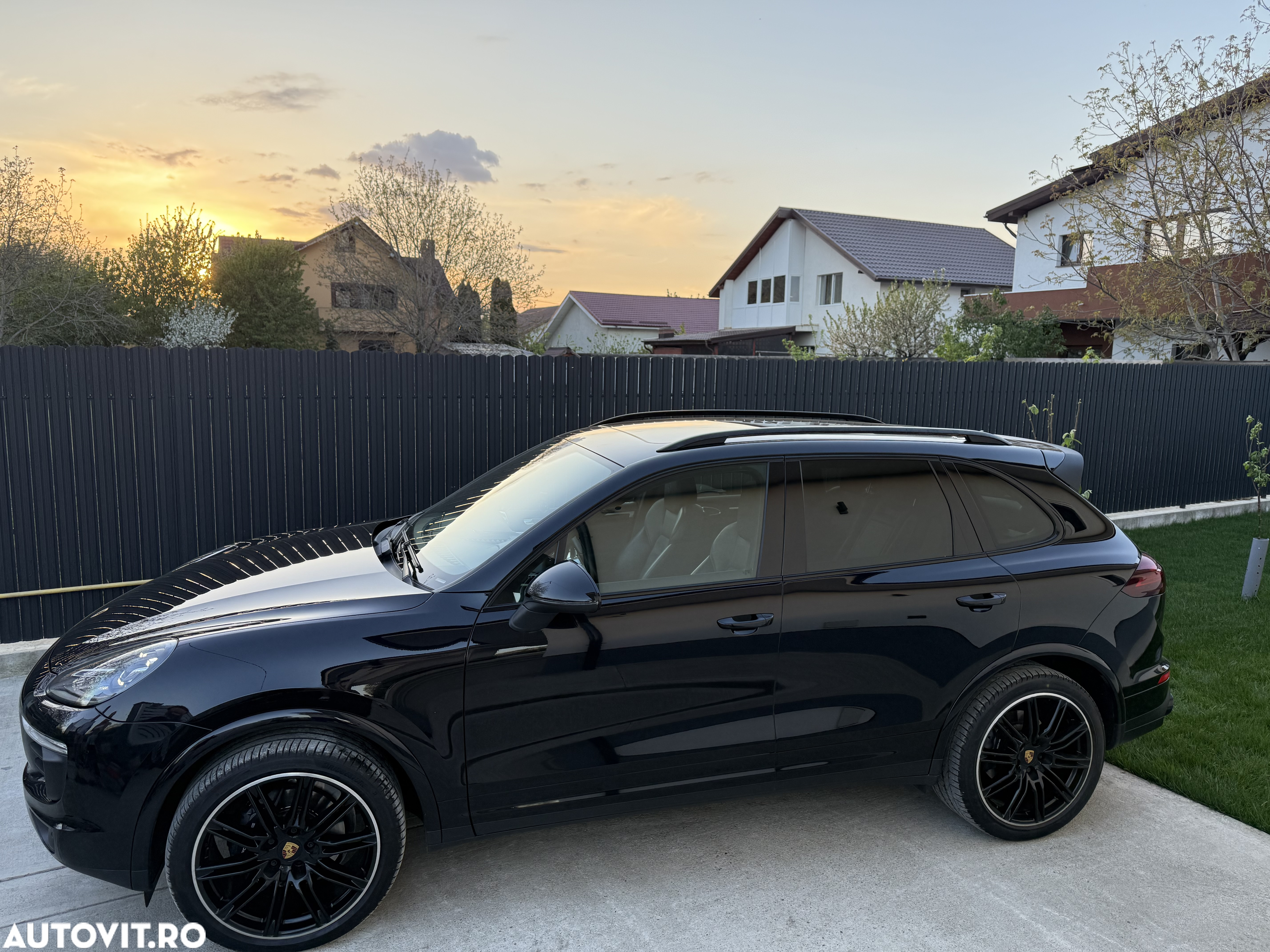 Porsche Cayenne 3.0 L - 4