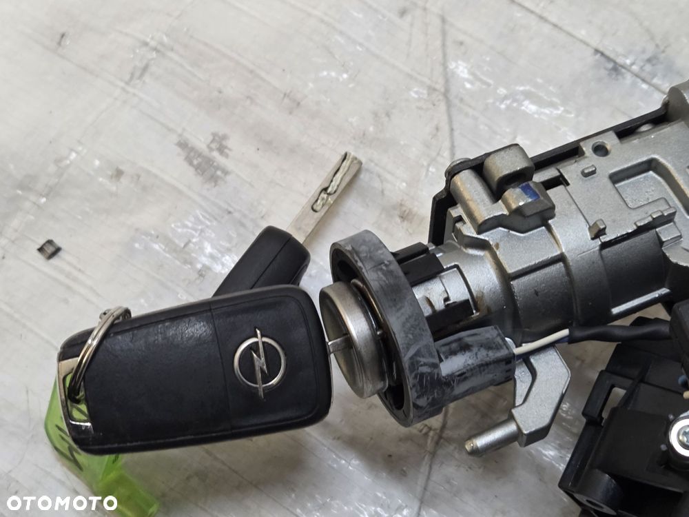 stacyjka kluczyk kolumna Opel Adam EUROPA 13496326 - 10