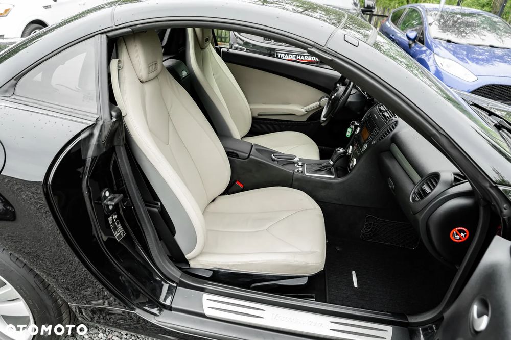 Mercedes-Benz SLK 200 BlueEFFICIENCY 7G-TRONIC Roadster pur - 25