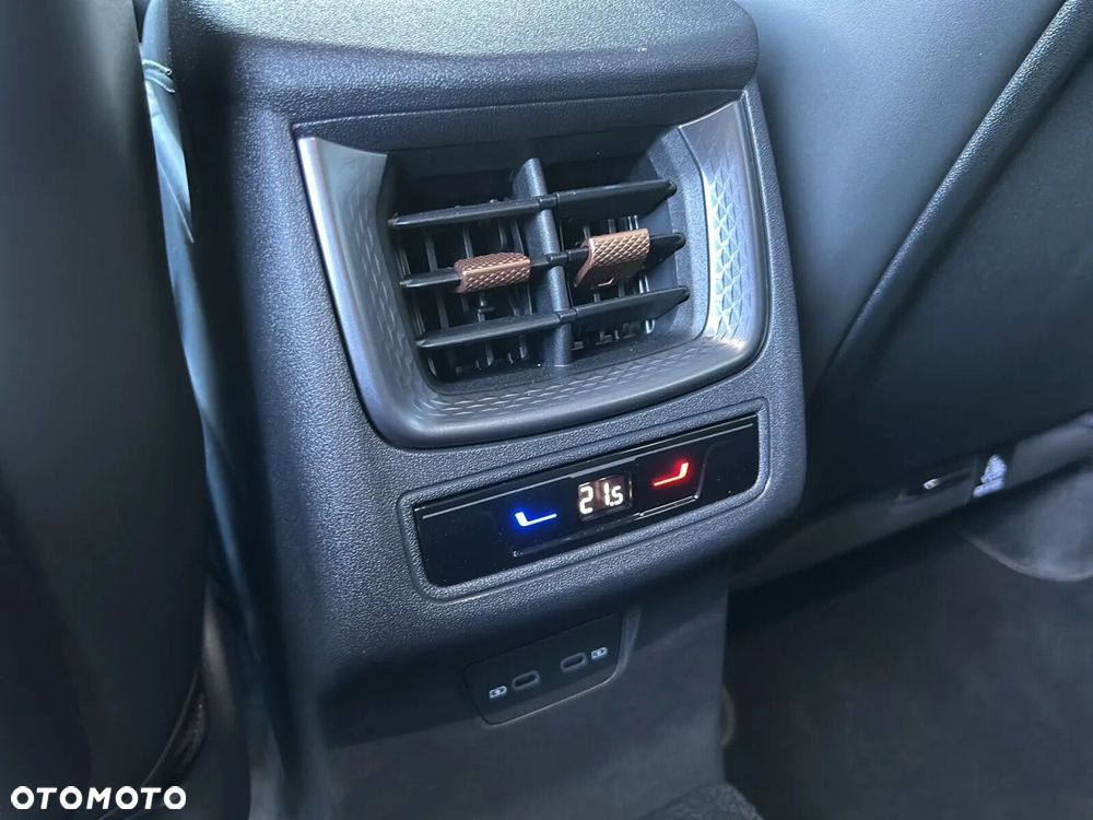 Cupra Terramar 1.5 eTSI mHEV DSG - 37