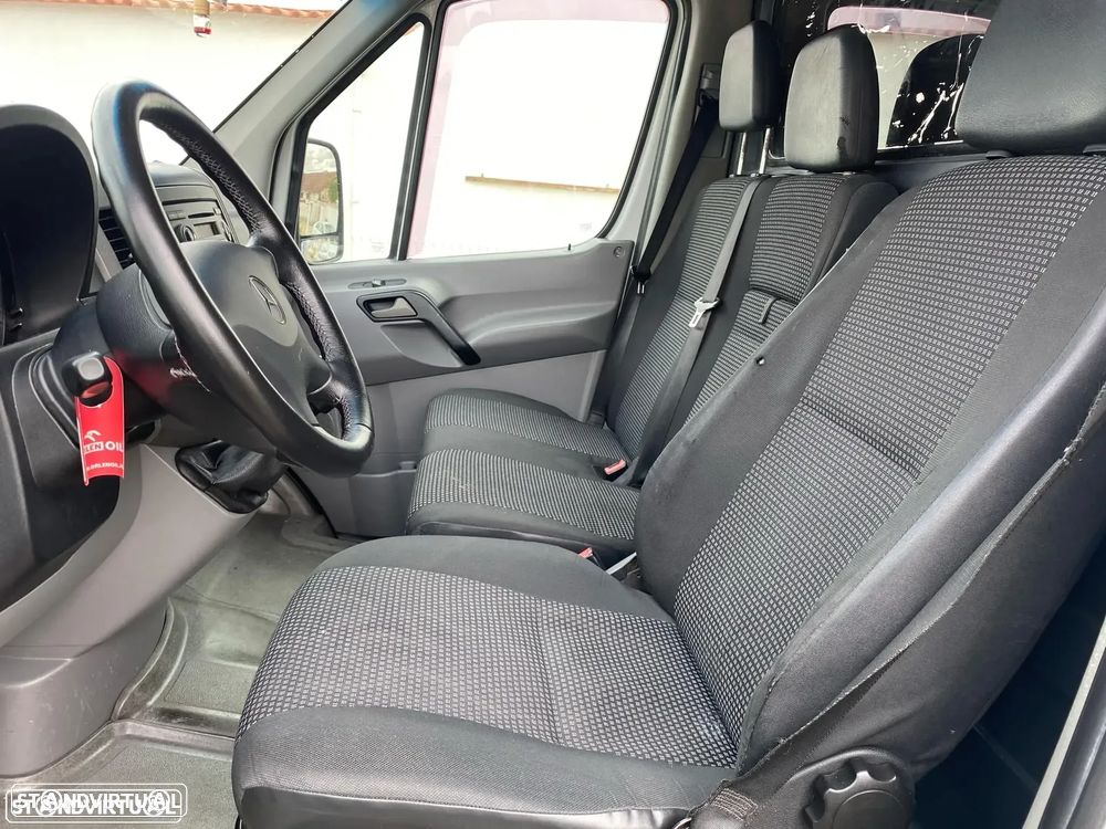 Mercedes-Benz Sprinter - 9