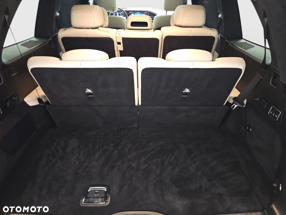 Mercedes-Benz GLS - 31