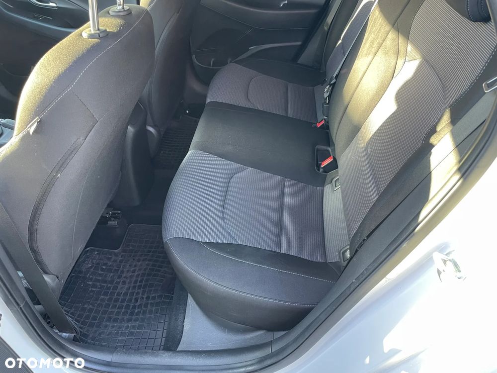 Hyundai i30 1.5 DPI Classic + - 16