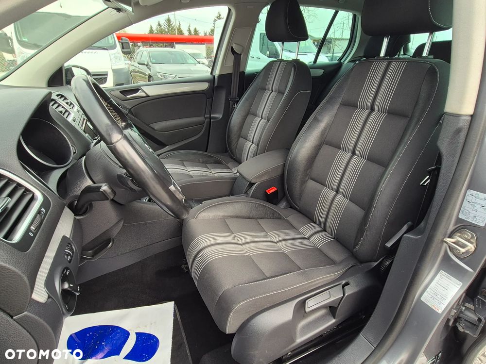 Volkswagen Golf 2.0 TDI DPF DSG MATCH - 23