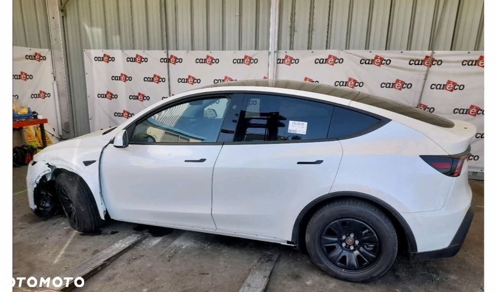 Tesla Model Y Standard - 5