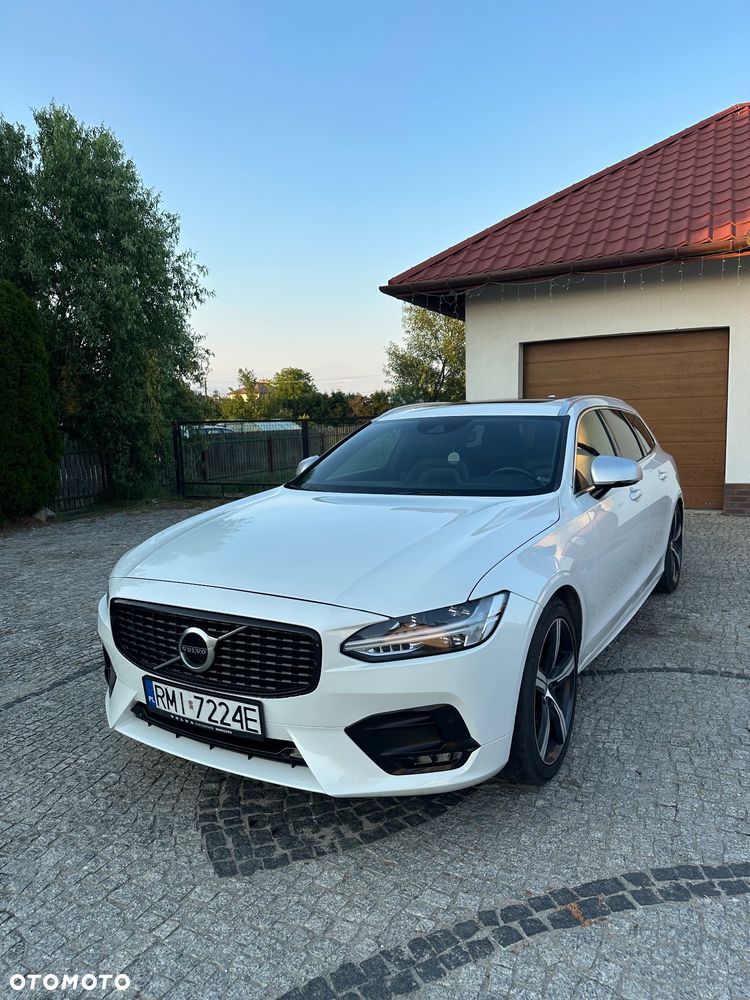 Volvo V90 D3 R-Design - 1