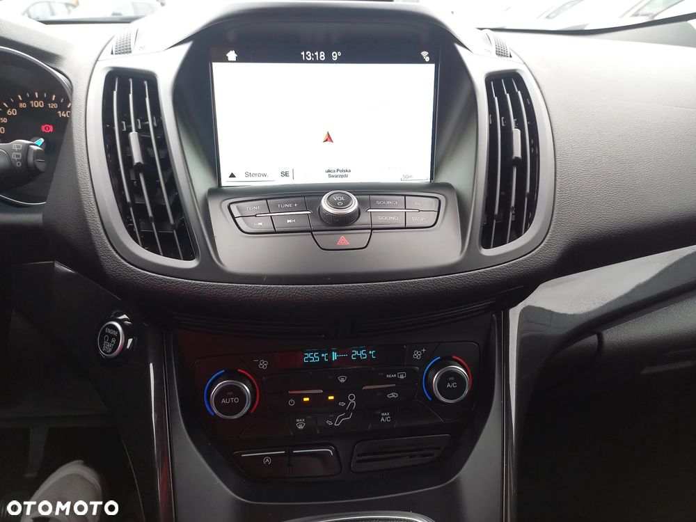 Ford Kuga 1.5 TDCi 2x4 Titanium - 24