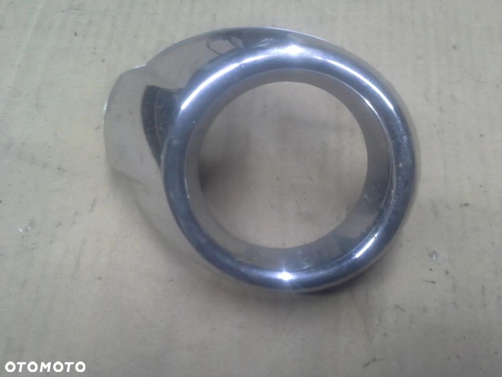 Ford Fokus MK3 halogen lewy H1164211 plus ramka - 2