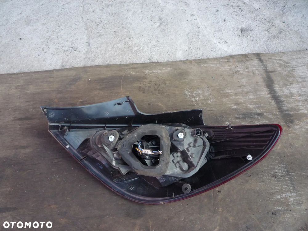 OPEL CORSA D 5D LAMPA TYLNA LEWA LUB PRAWA - 8