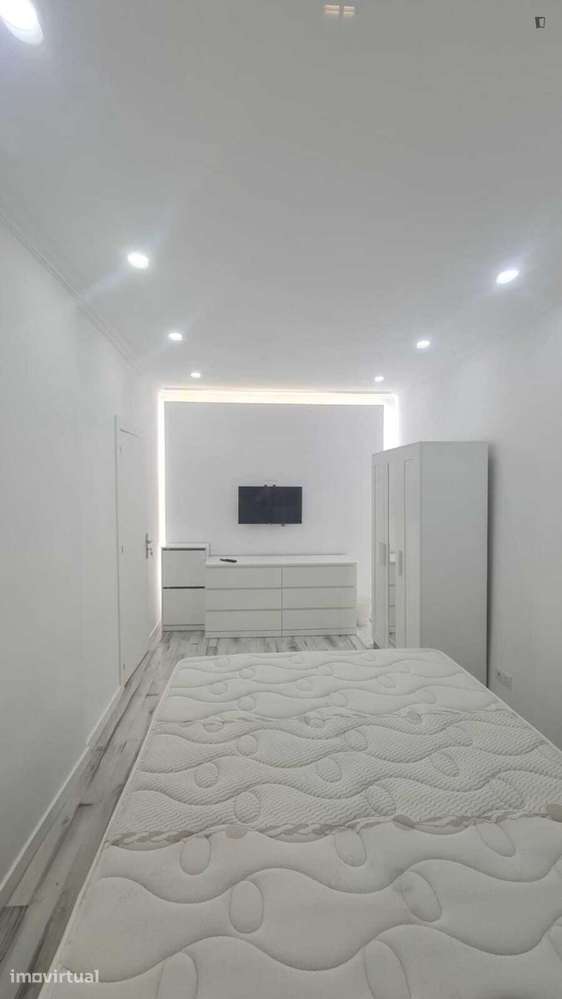 Quarto - localizado em Amadora Lisbon - Grande imagem: 2/6