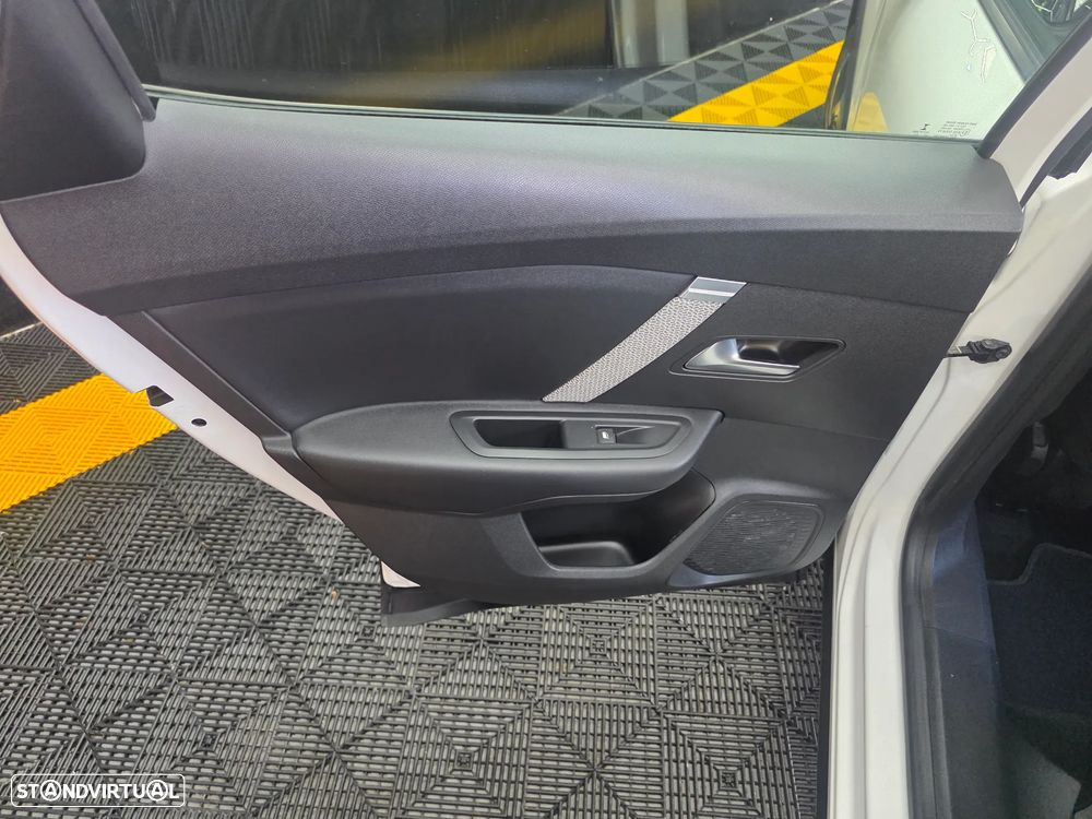 Citroën C4 BlueHDi 110 Stop&Start FEEL - 36