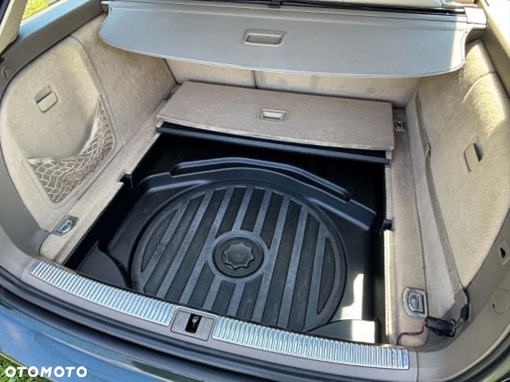 Audi A4 Avant 2.0 TDI - 10