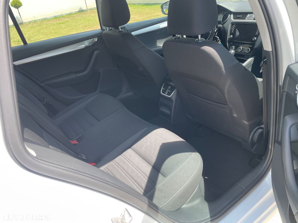 Skoda Octavia 1.6 TDI DSG Style - 15