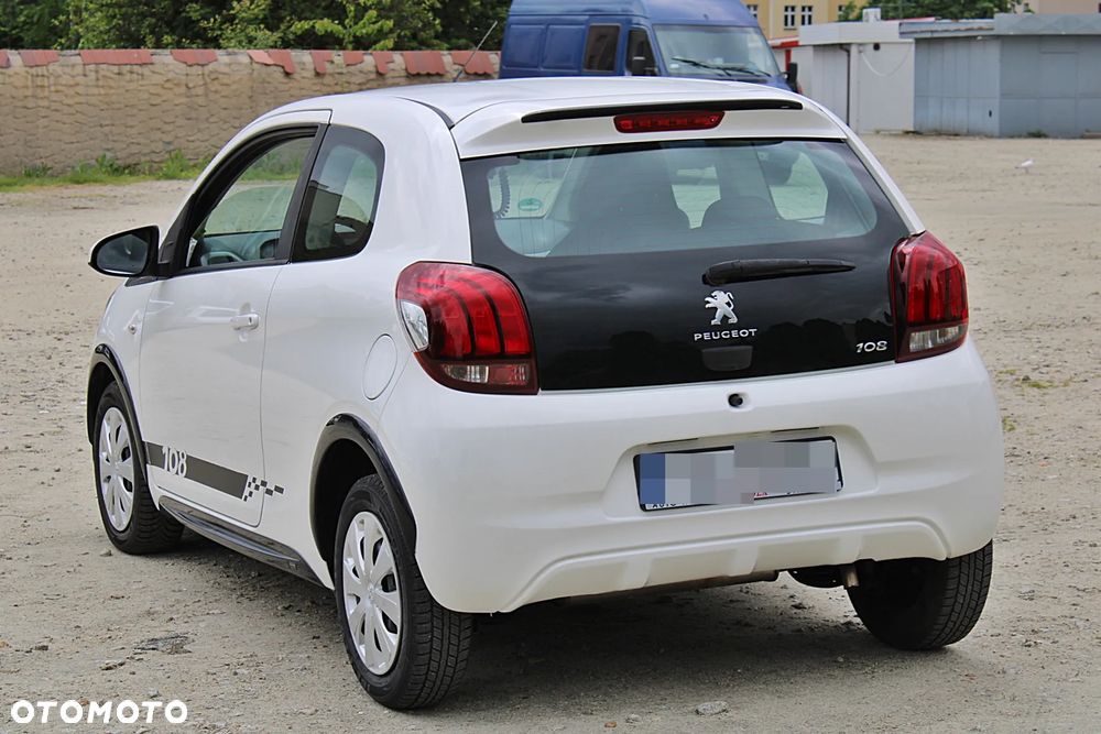 Peugeot 108 - 8