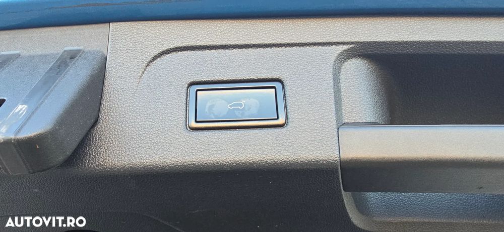 Volkswagen Touran - 23