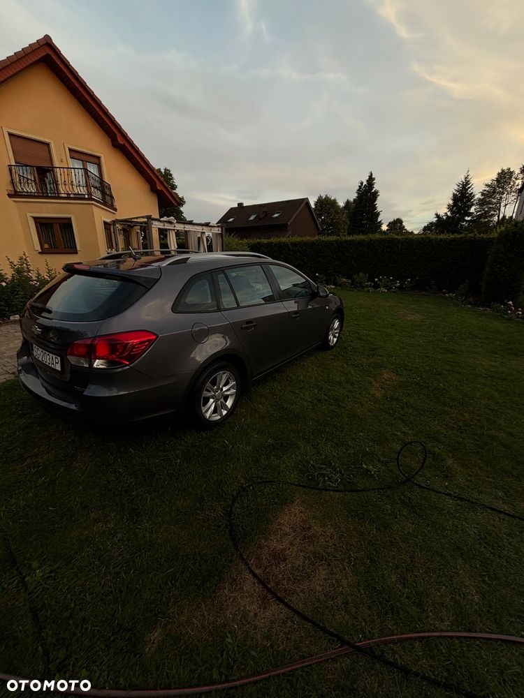 Chevrolet Cruze 2012 photo 3