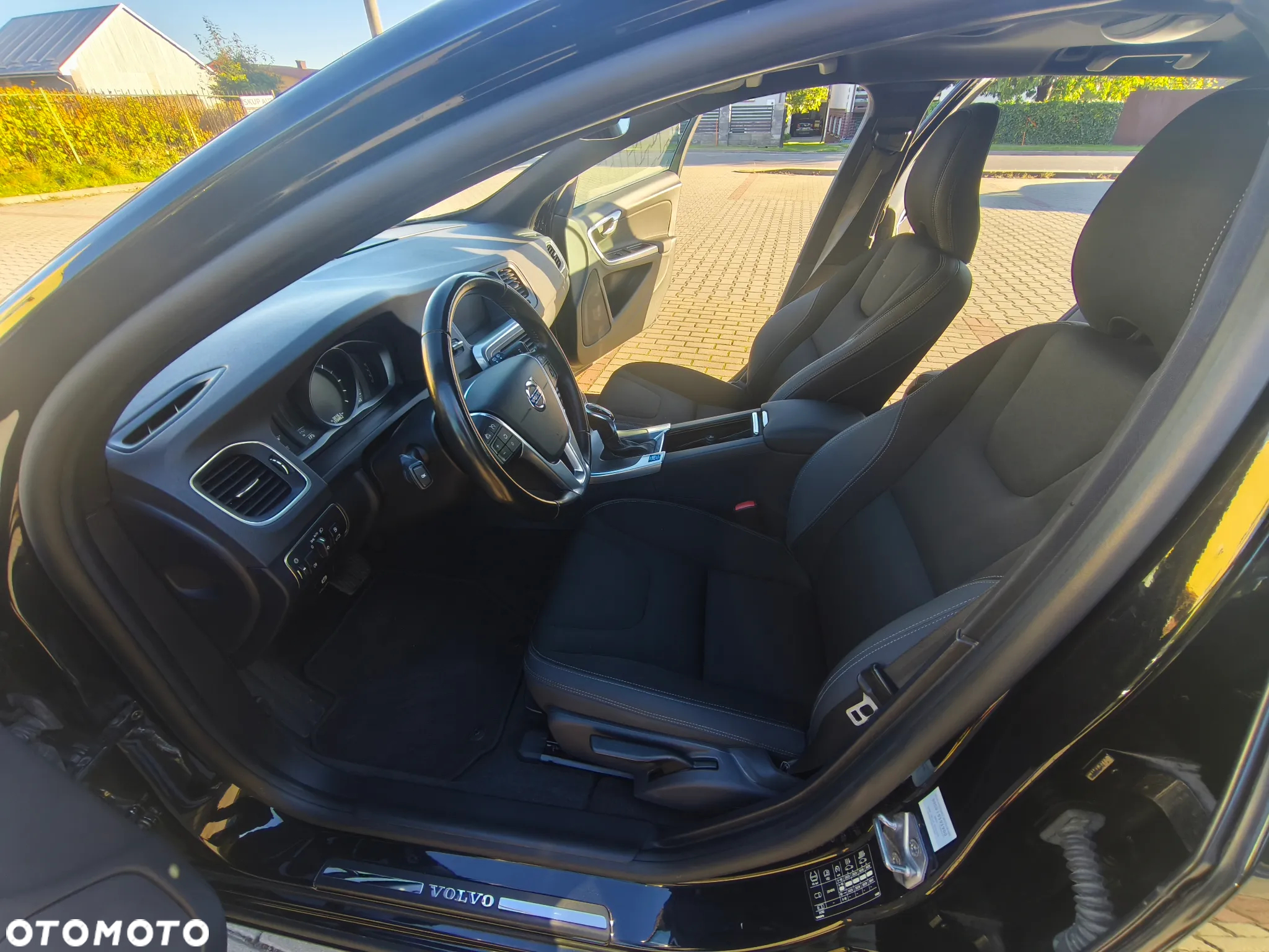 Volvo V60 D4 Drive-E Momentum - 17