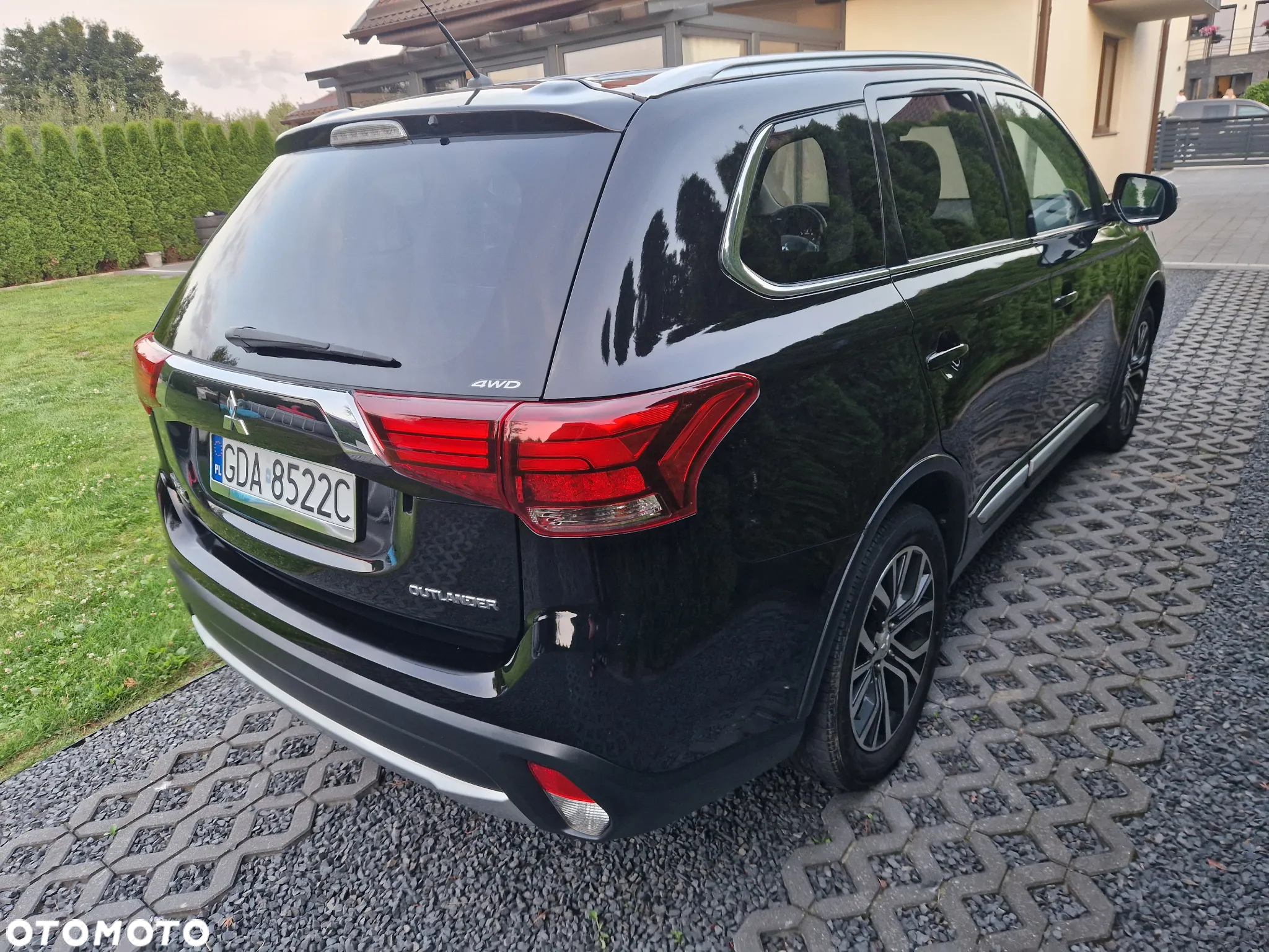 Mitsubishi Outlander 2.2 DID Intense + 4WD - 4