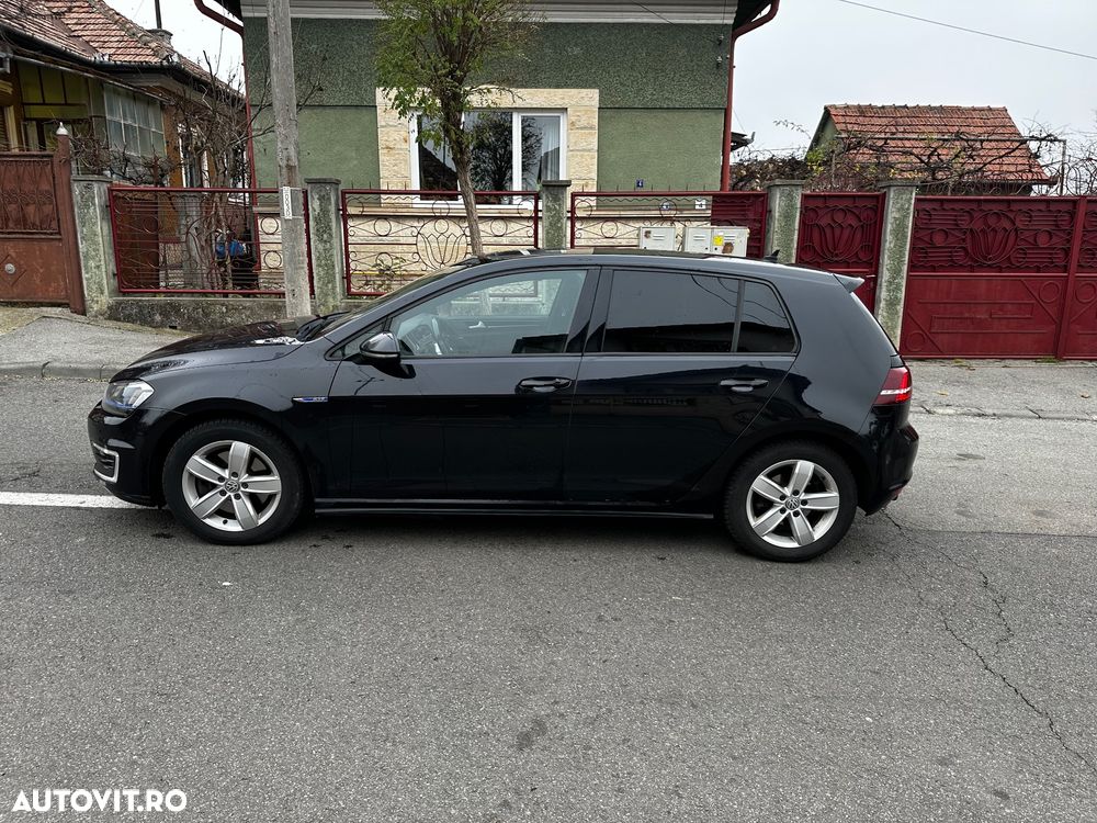 Volkswagen Golf - 4