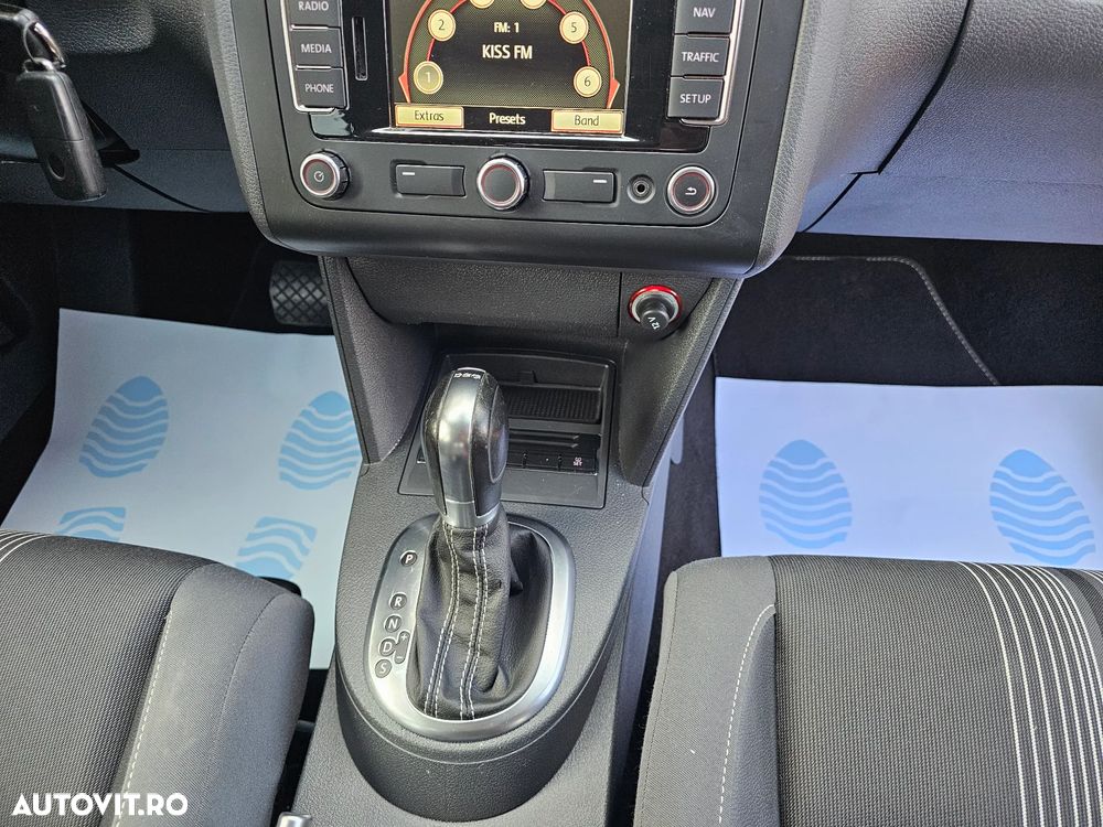 Volkswagen Touran 1.4 TSI DSG MATCH - 11