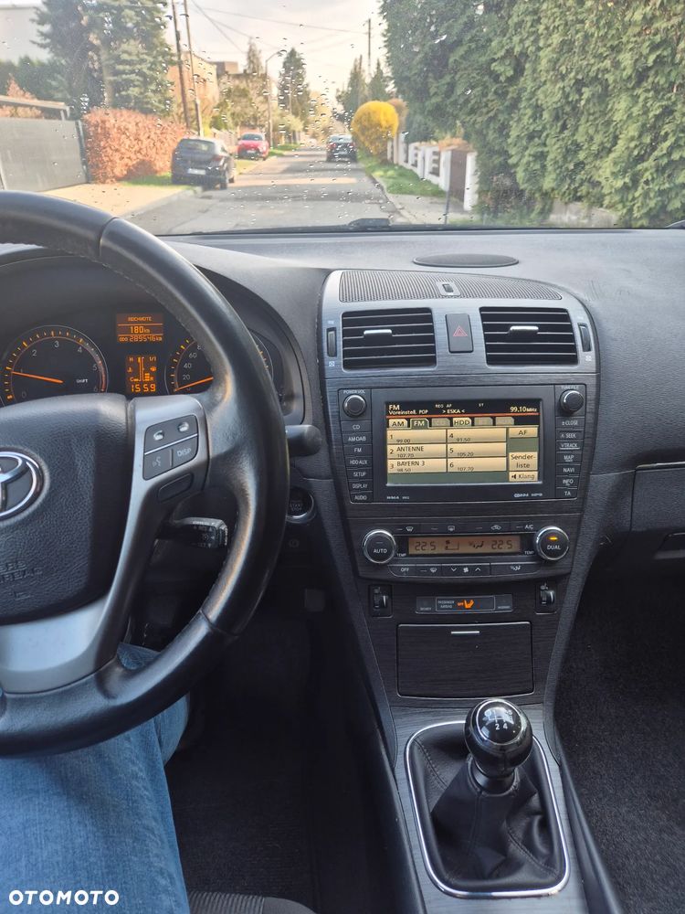 Toyota Avensis 2.2 D-4D Business Edition - 9