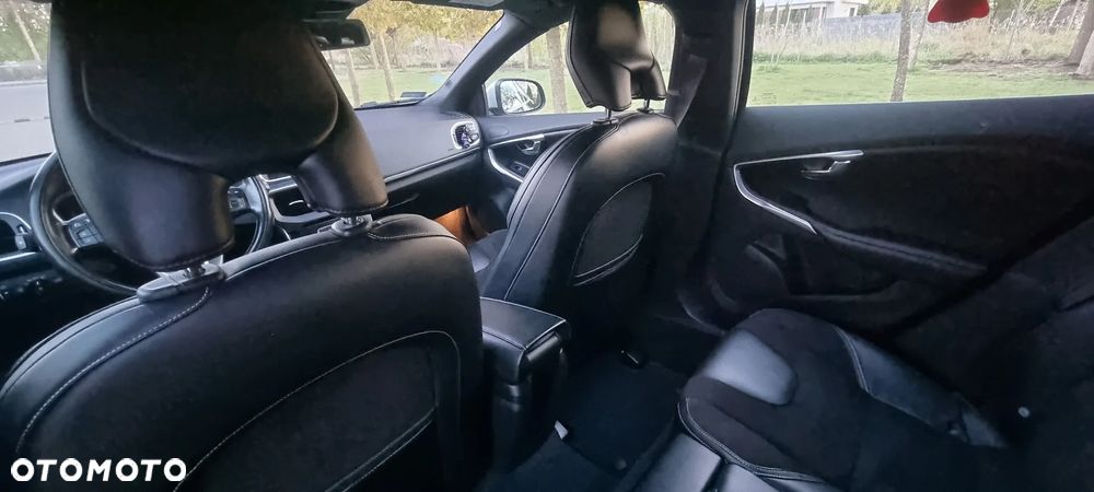 Volvo V40 D2 RDesign - 16