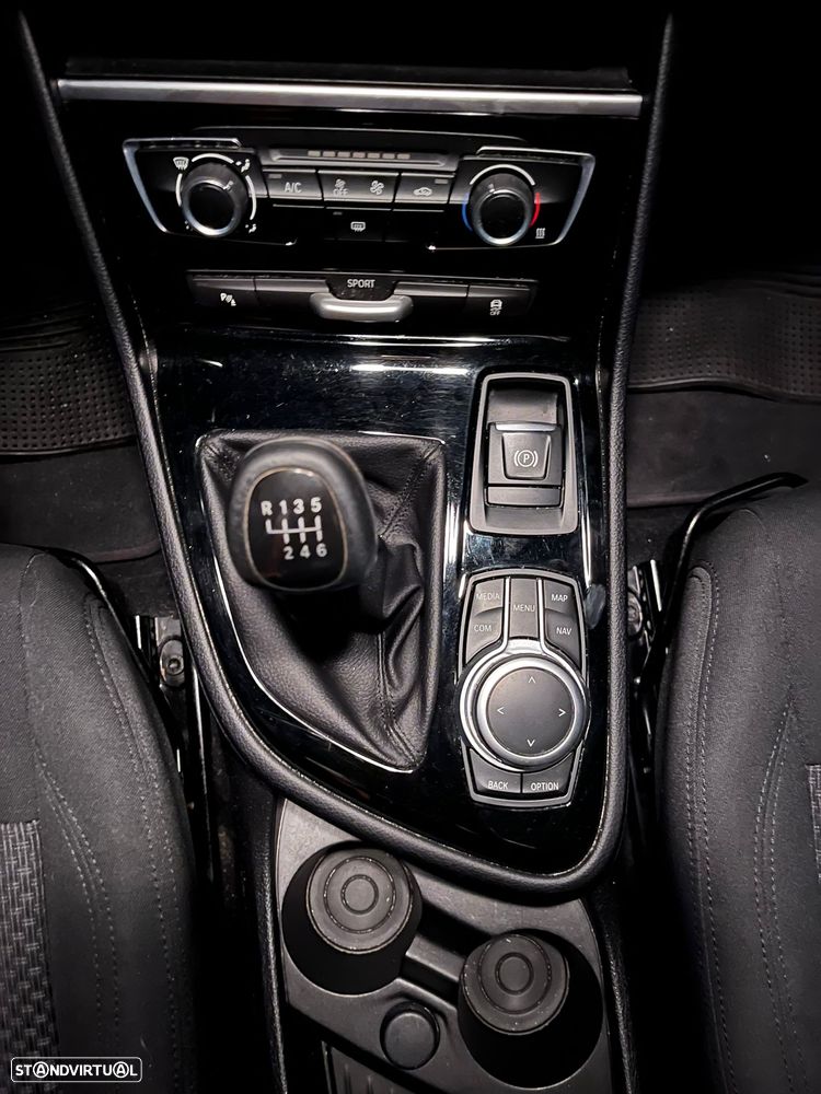 BMW 216 Active Tourer d - 8