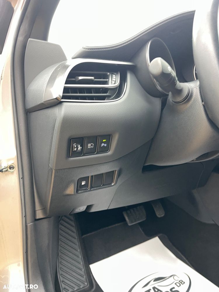 Toyota C-HR - 33