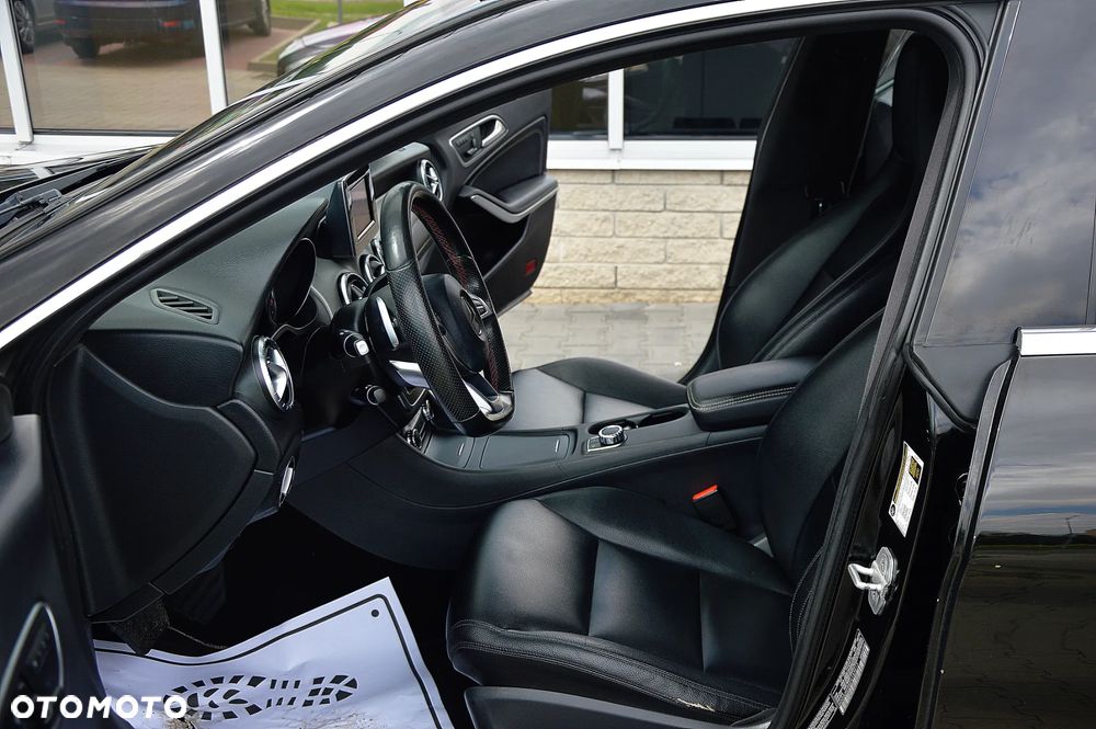 Mercedes-Benz CLA 250 Sport 7G-DCT - 10