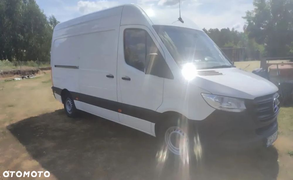 Mercedes-Benz Sprinter - 12