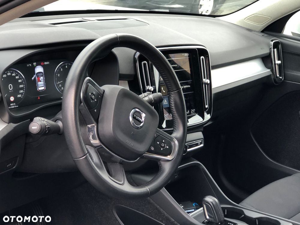 Volvo XC 40 T3 Geartronic RDesign - 17