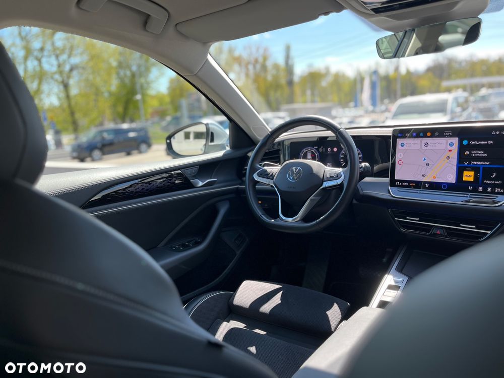 Volkswagen Passat - 8