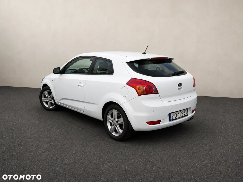 Kia Ceed 1.6 L - 4
