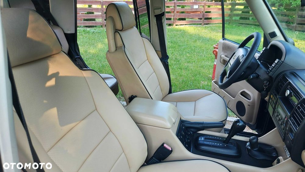 Land Rover Discovery - 4