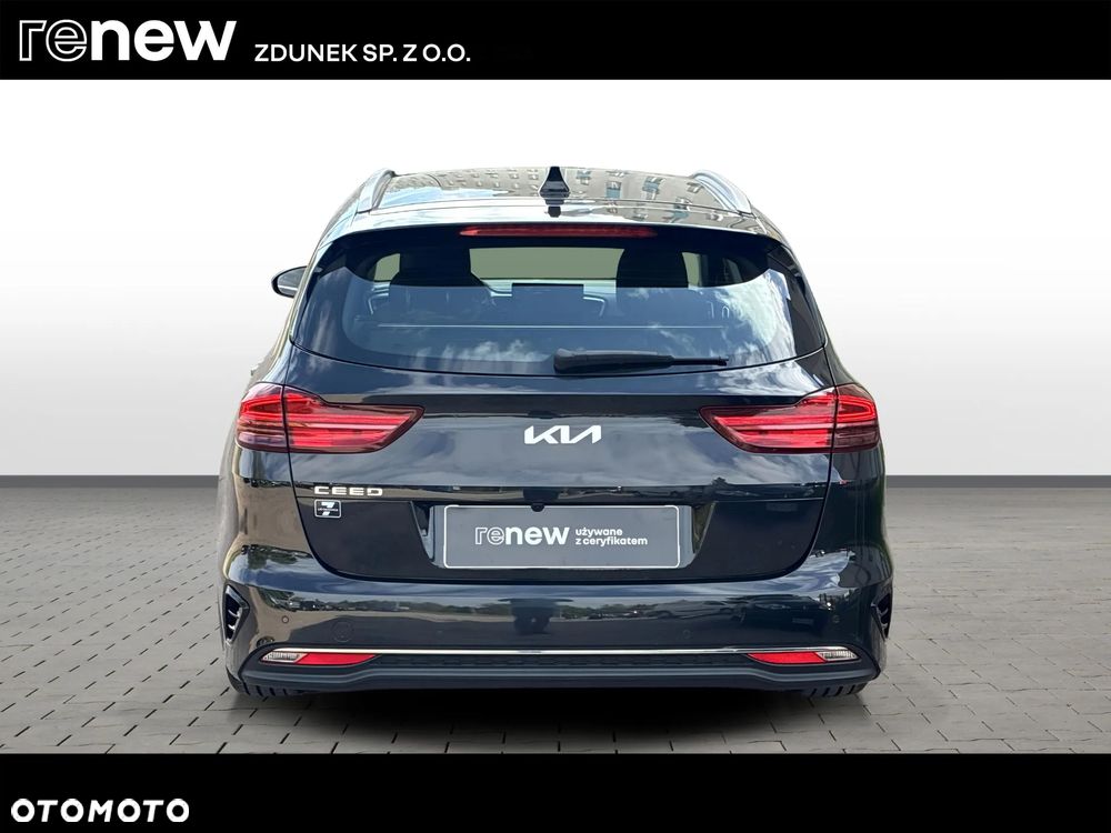 Kia Ceed - 4