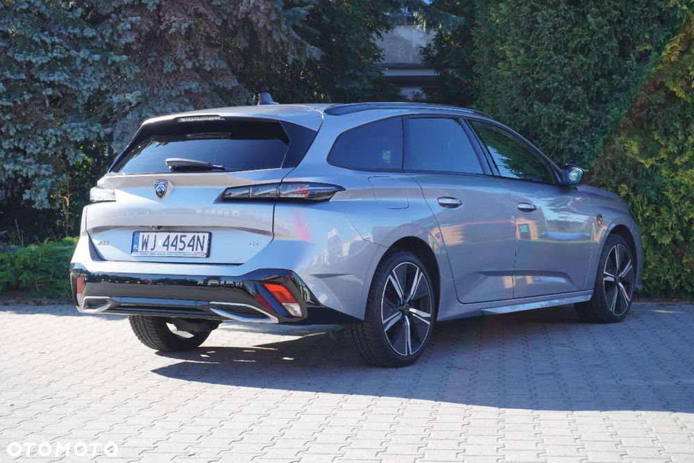 Peugeot 308 - 8