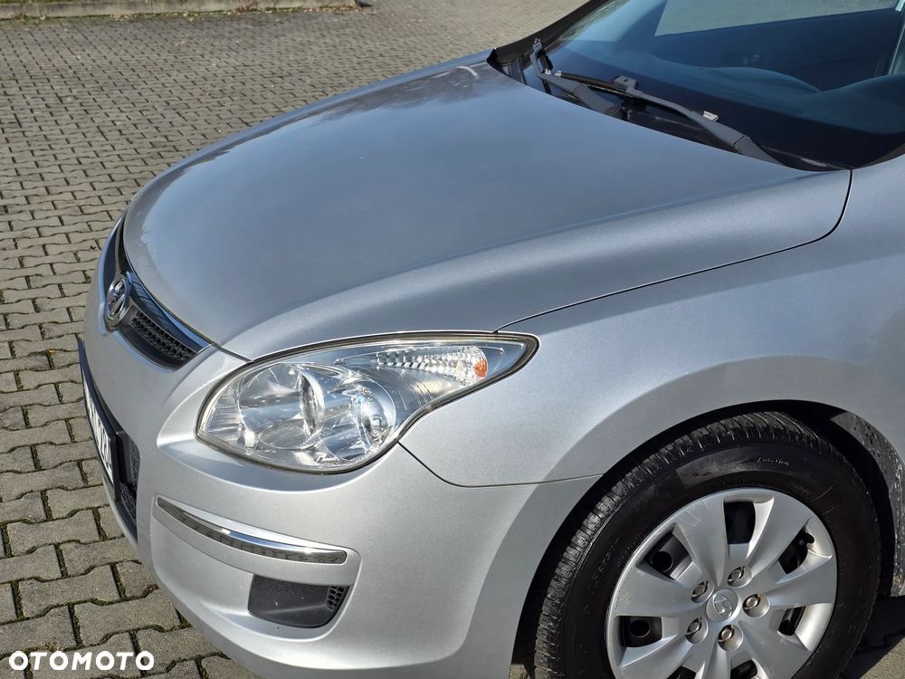 Hyundai i30 i30cw 1.6 blue Comfort - 11