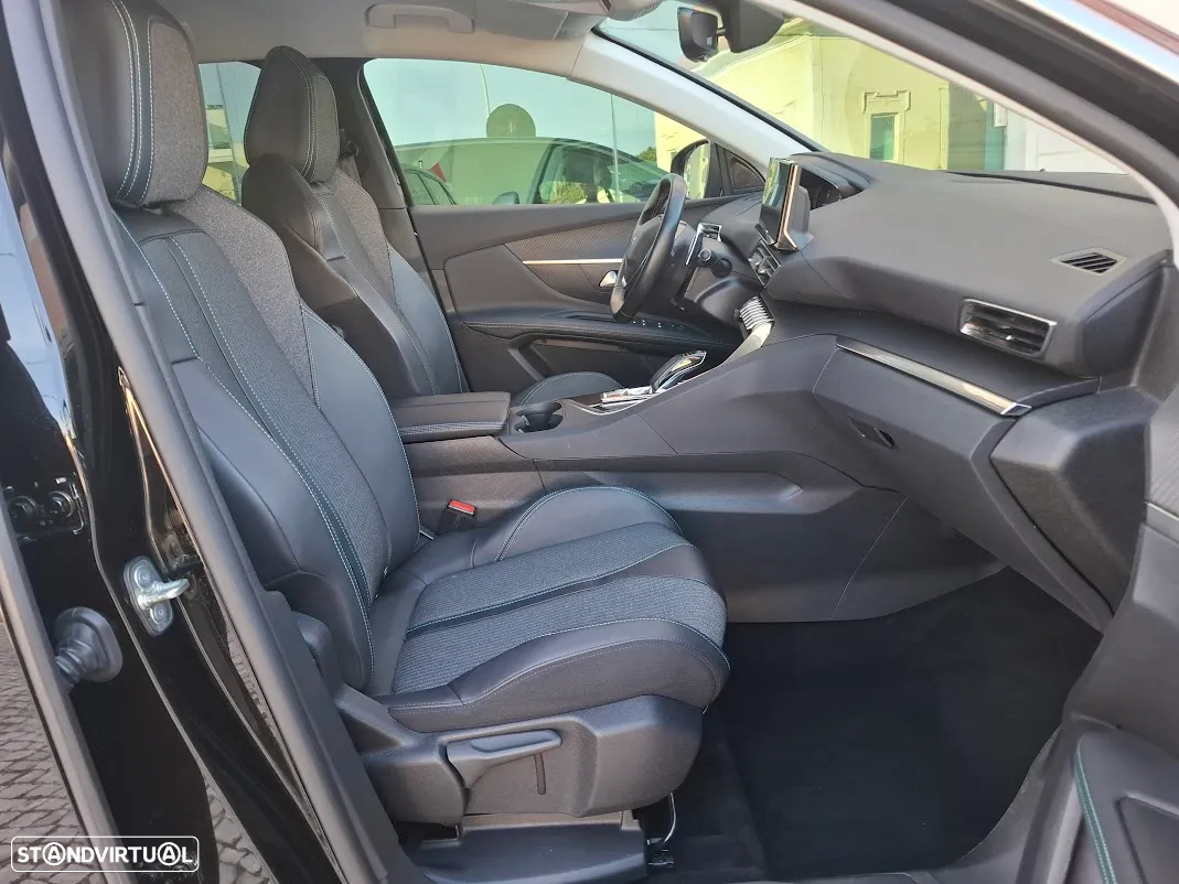 Peugeot 3008 1.6 Hybrid Allure Pack e-EAT8 - 37