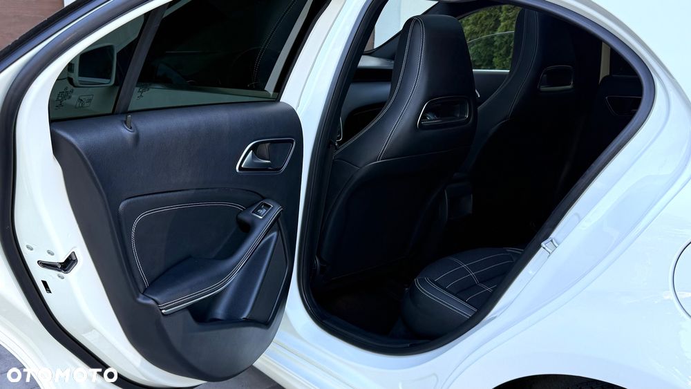 Mercedes-Benz Klasa A 200 CDI AMG Line - 19