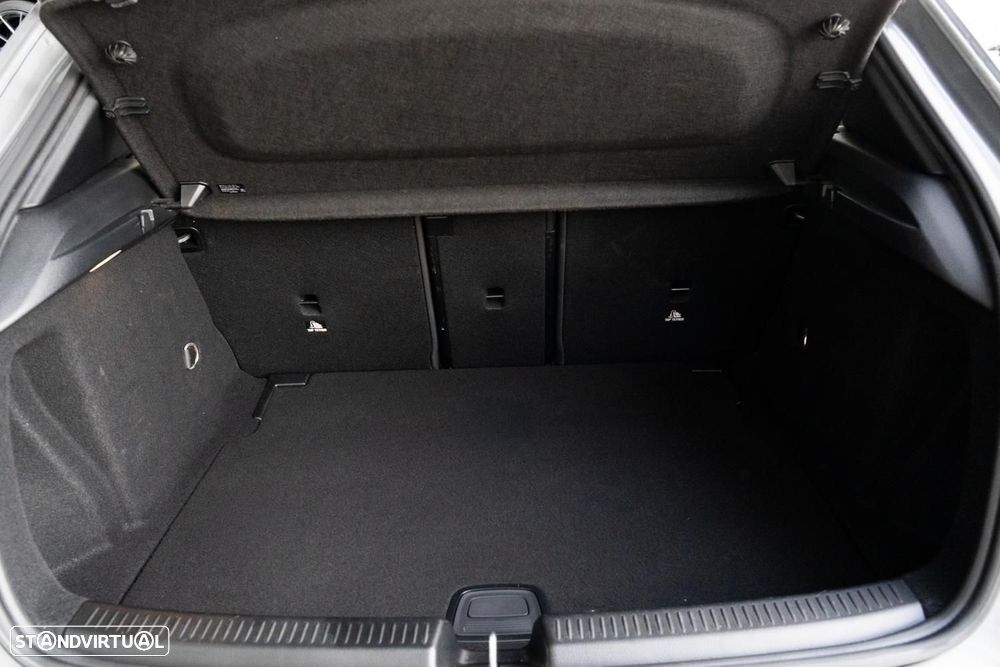Mercedes-Benz A 180 d AMG Line - 18