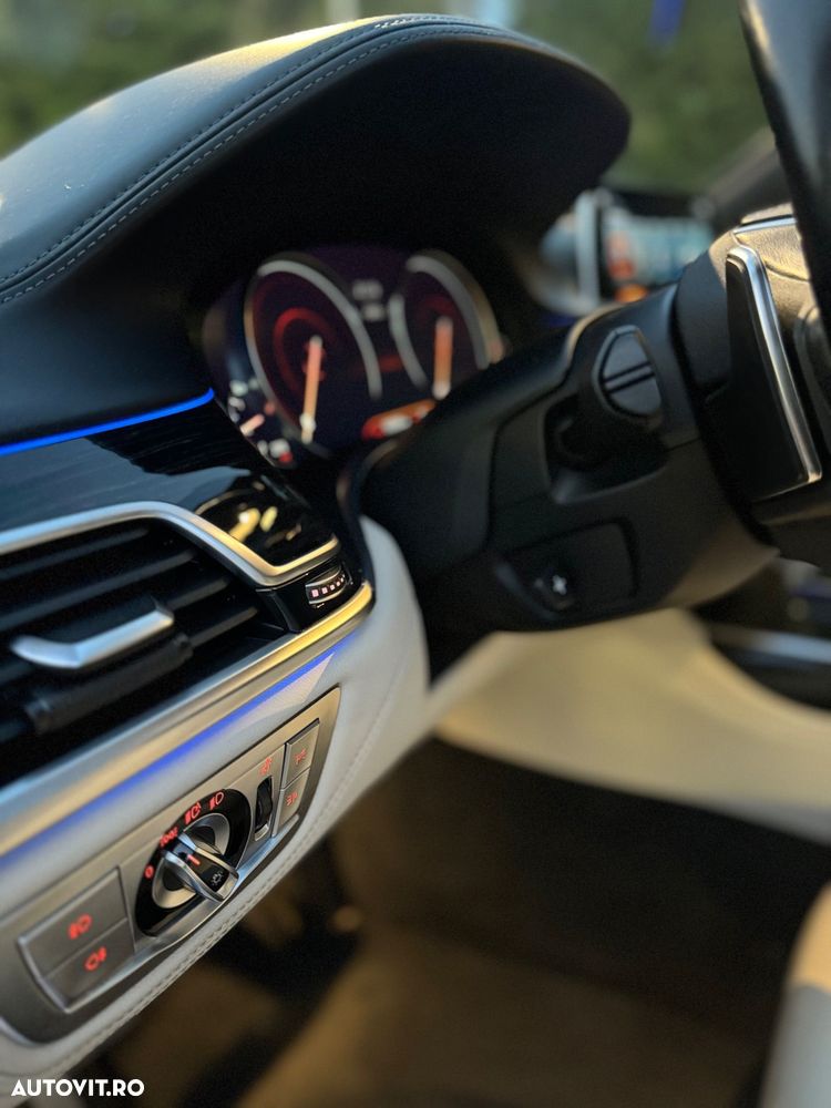 BMW Seria 7 - 12