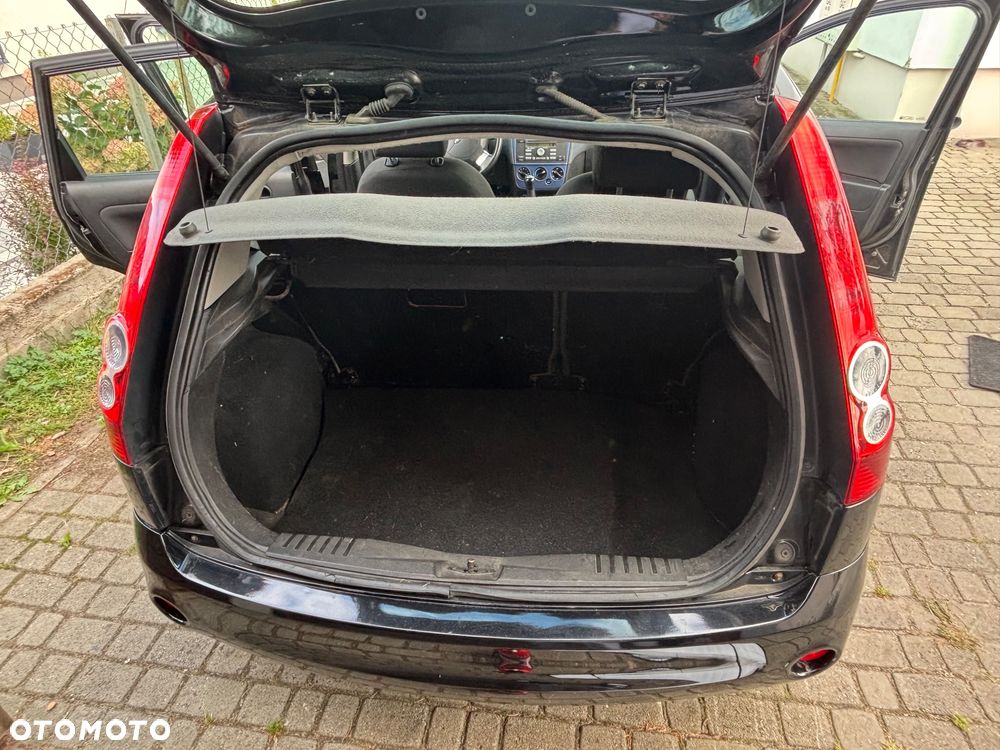 Ford Fiesta 1.3 - 15