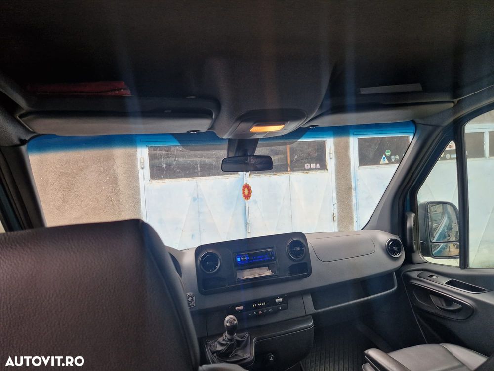 Mercedes-Benz Sprinter - 5
